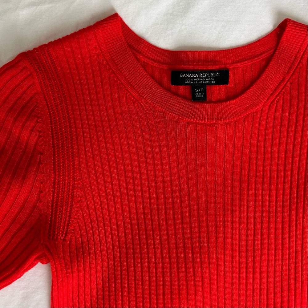 Merino Wool Ribbed Crew Neck Top